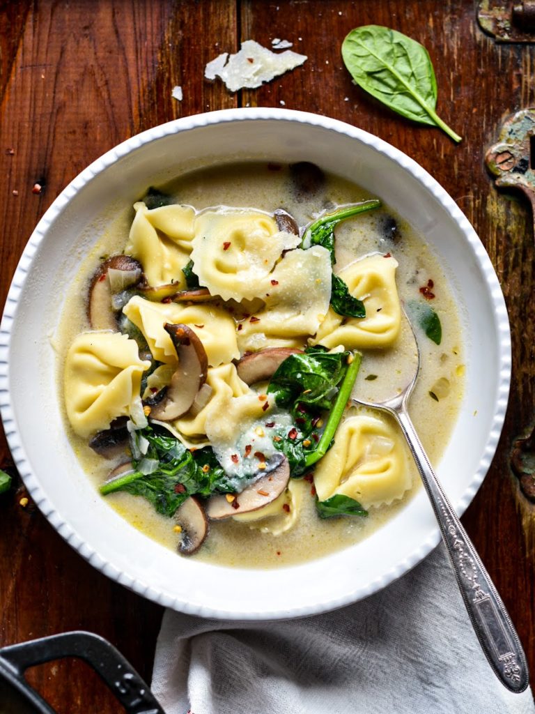 Mushroom and Spinach Tortellini Soup
