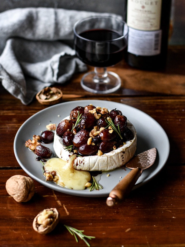 Baked Brie with Roasted Grapes