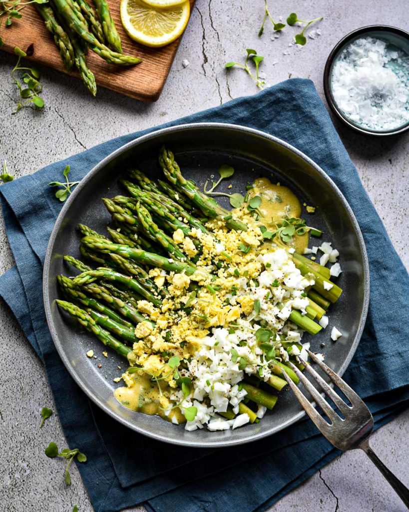 Elegant Asparagus Mimosa Salad