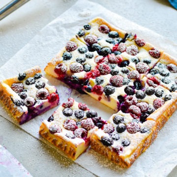 Easy Crustless Yogurt Cheesecake Bars with Berries