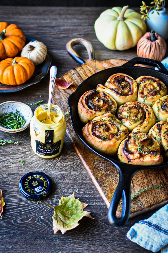 Prosciutto and Gruyere Rolls