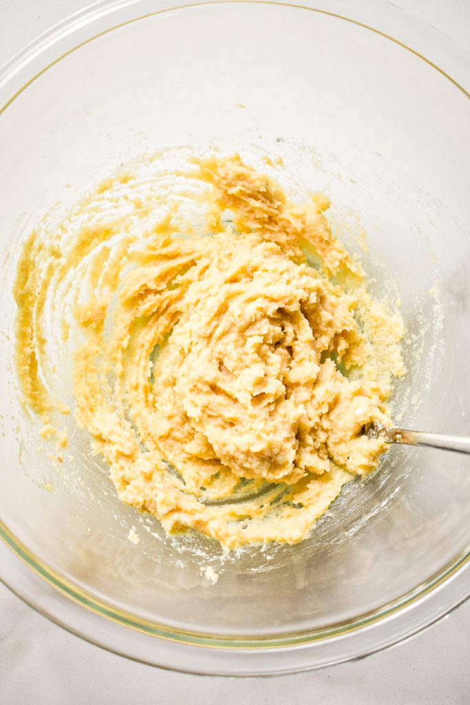 Creamy almond cream for rhubarb ginger almond cake